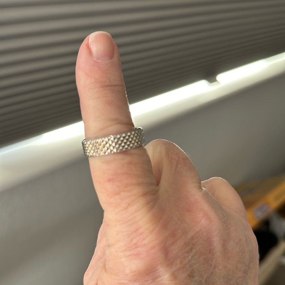 Tiffany & Co Men’s SS ring